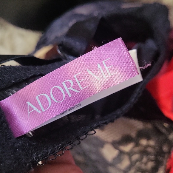 Bundle Cacique Black, Pink, and Red Bra Set - Picture 11 of 12